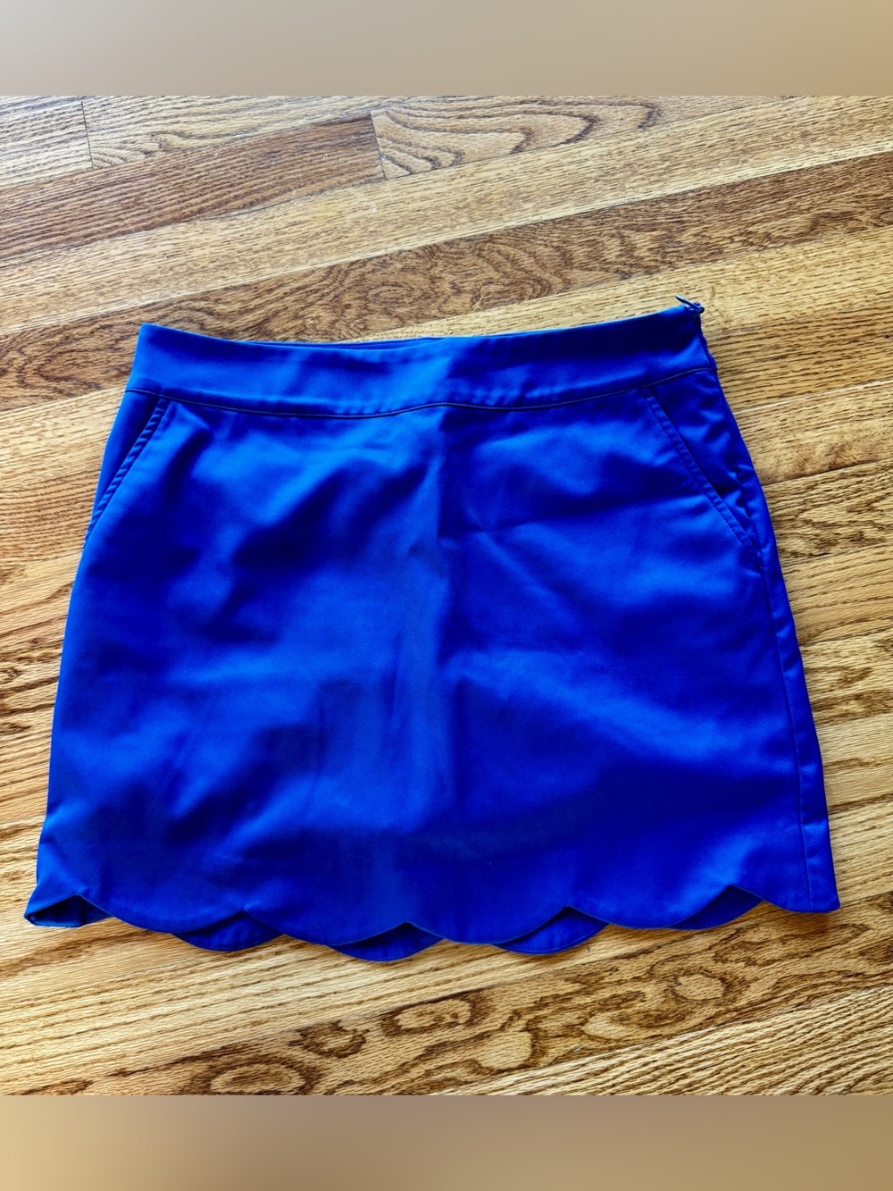 Vineyard Vines Woman’s Scalloped Golf Skirt, size 6. Built in shorts & pockets!
